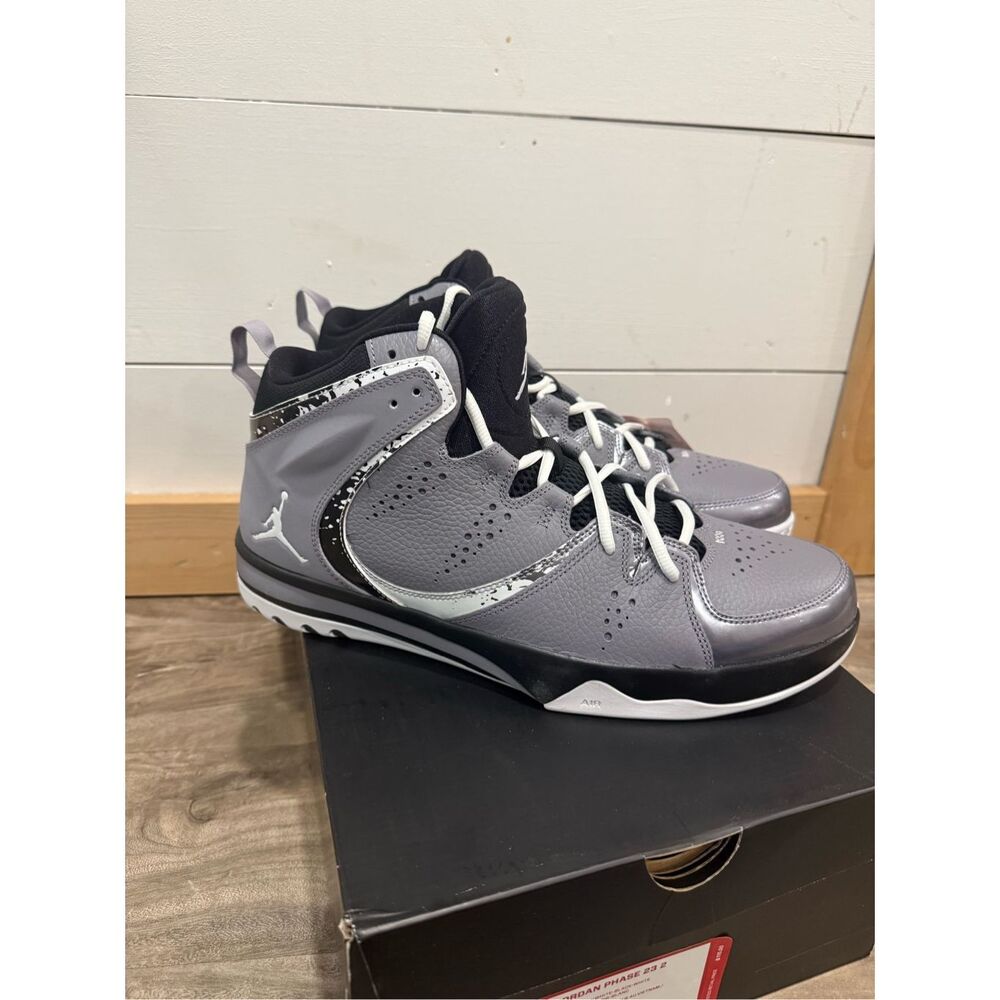 NWT Jordan Phase 23 2 Cement Grey/White Black Sz 13